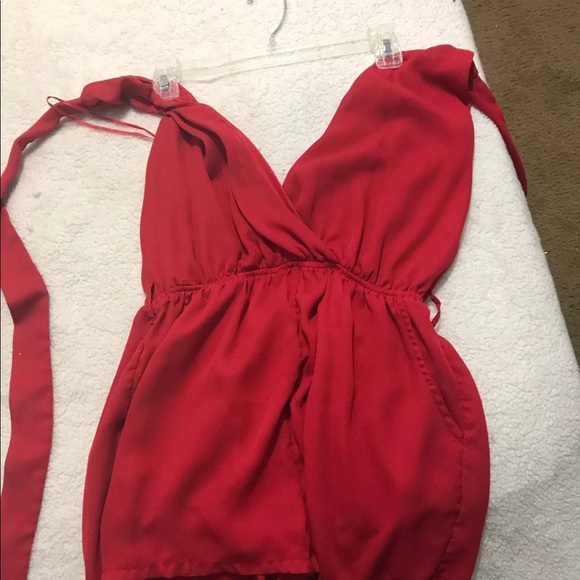 D’or Romper - Picture 2 of 2